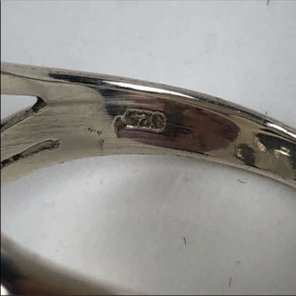 MARCASITE AND GREEN CZS RING - Picture 7 of 7